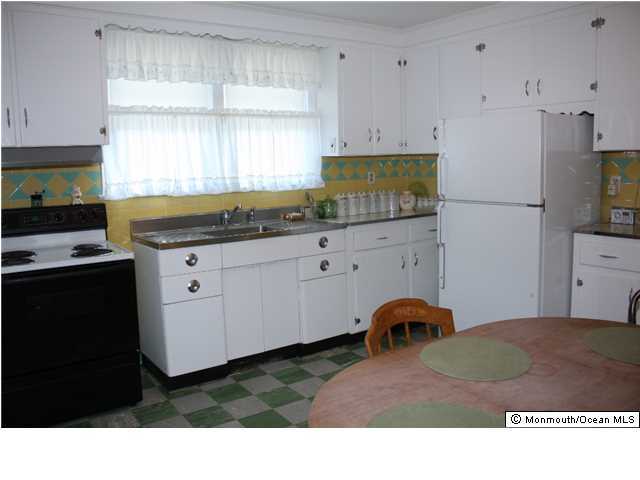 19 Spring Street Freehold, NJ 07728 - Photo 7 of 13 Additional Photo