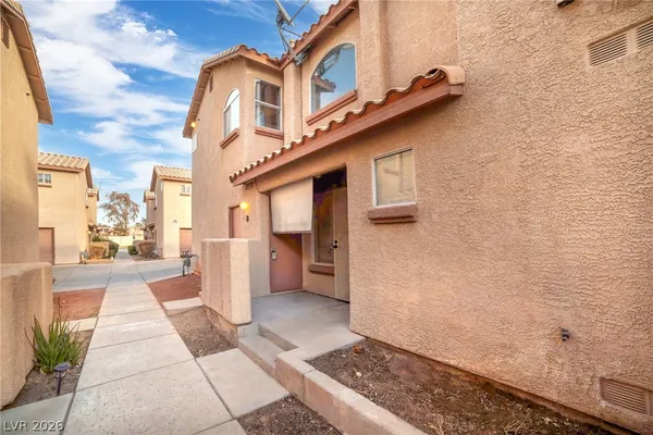 $1,525 | 555 Roxella Lane, Unit B, Las Vegas, NV 89110