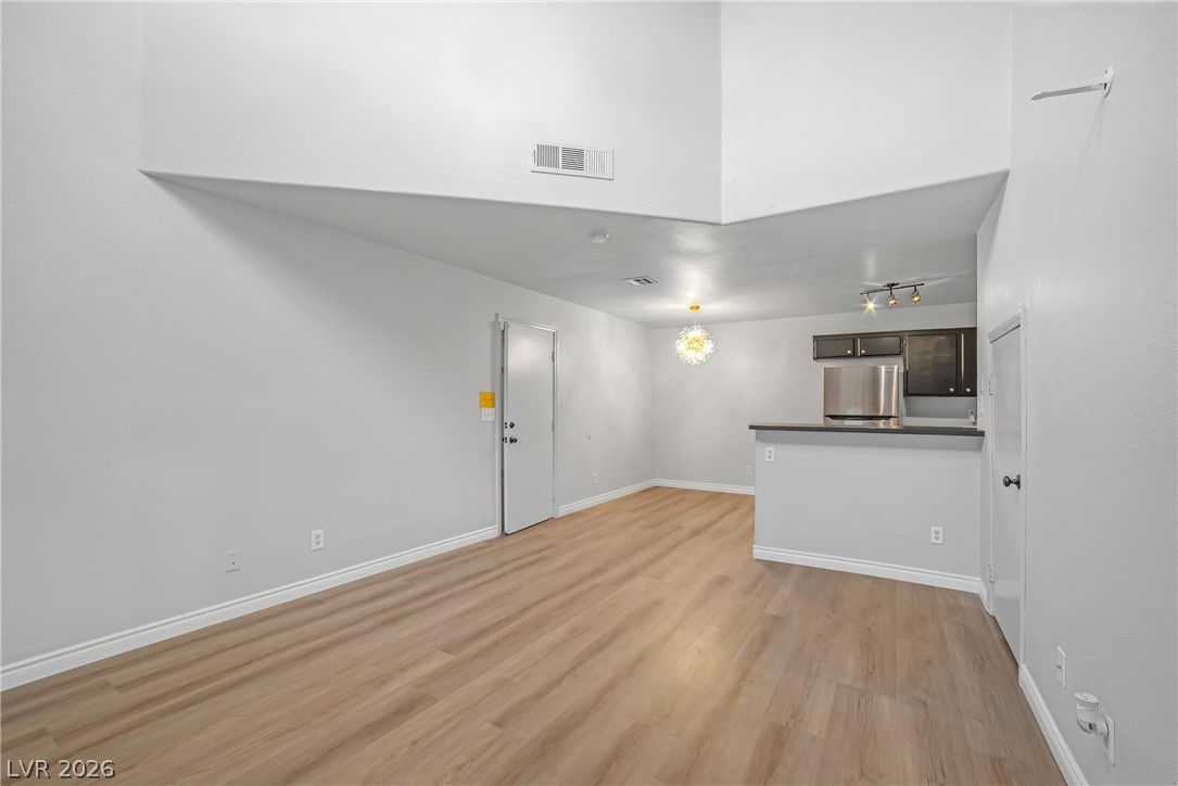 555 Roxella Lane, Unit B Las Vegas, NV 89110 - Photo 7 of 27