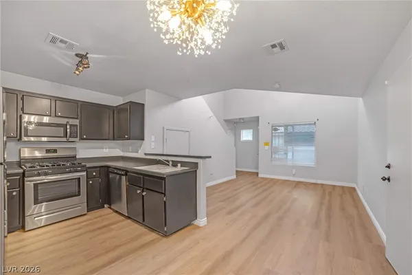 $1,525 | 555 Roxella Lane, Unit B, Las Vegas, NV 89110