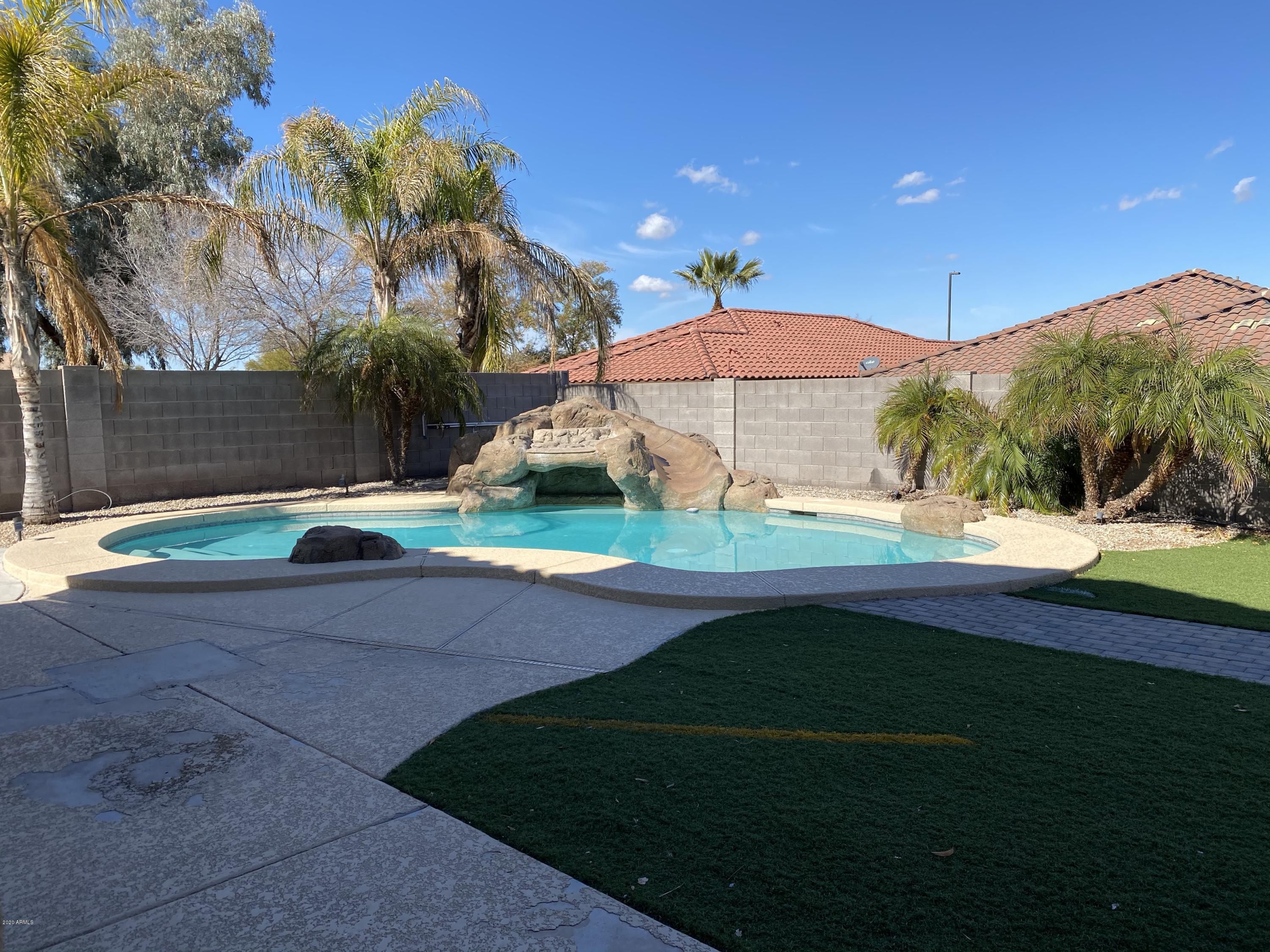 2948 West Tanner Ranch Road Queen Creek, AZ 85144 - Photo 5 of 5 Sparkling pool