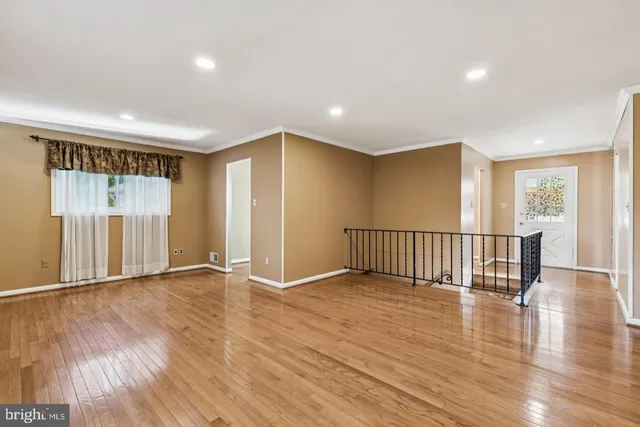 $3,750 | 7714 Arlen Street, Annandale, VA 22003