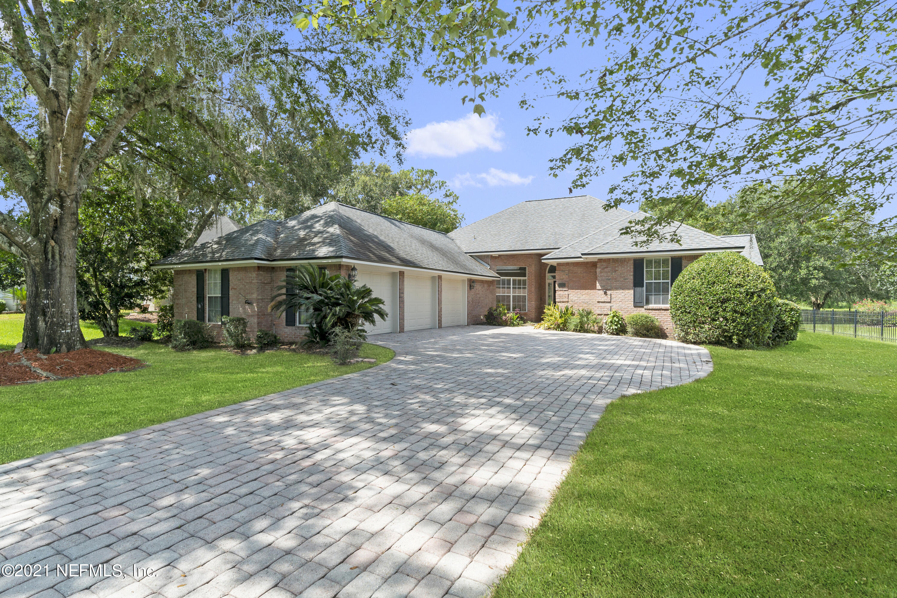 668 Cherry Grove Road Orange Park, FL 32073 - Photo 4 of 44 Driveway