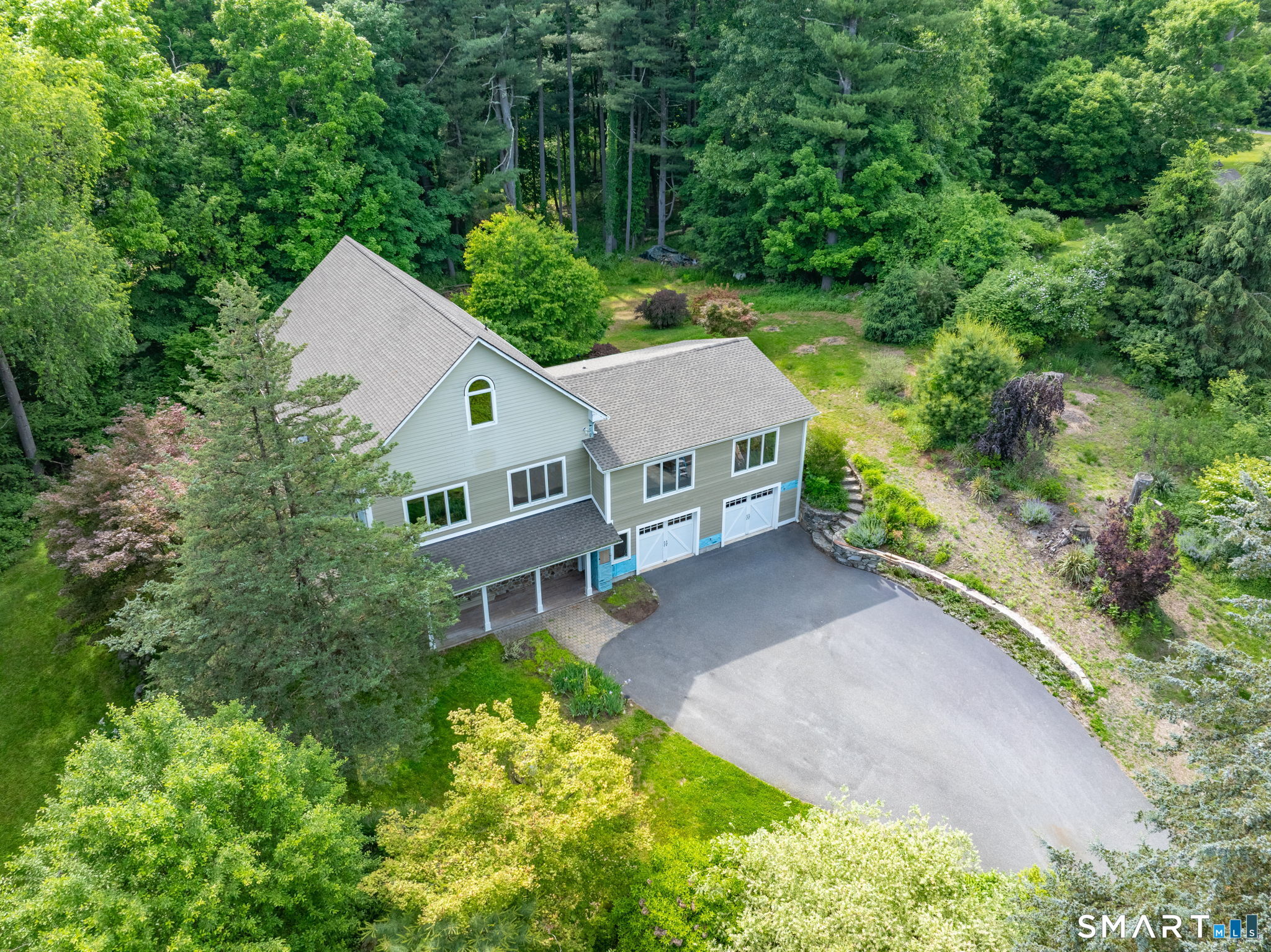 13 Windaway Road Bethel, CT 06801 - Photo 3 of 37