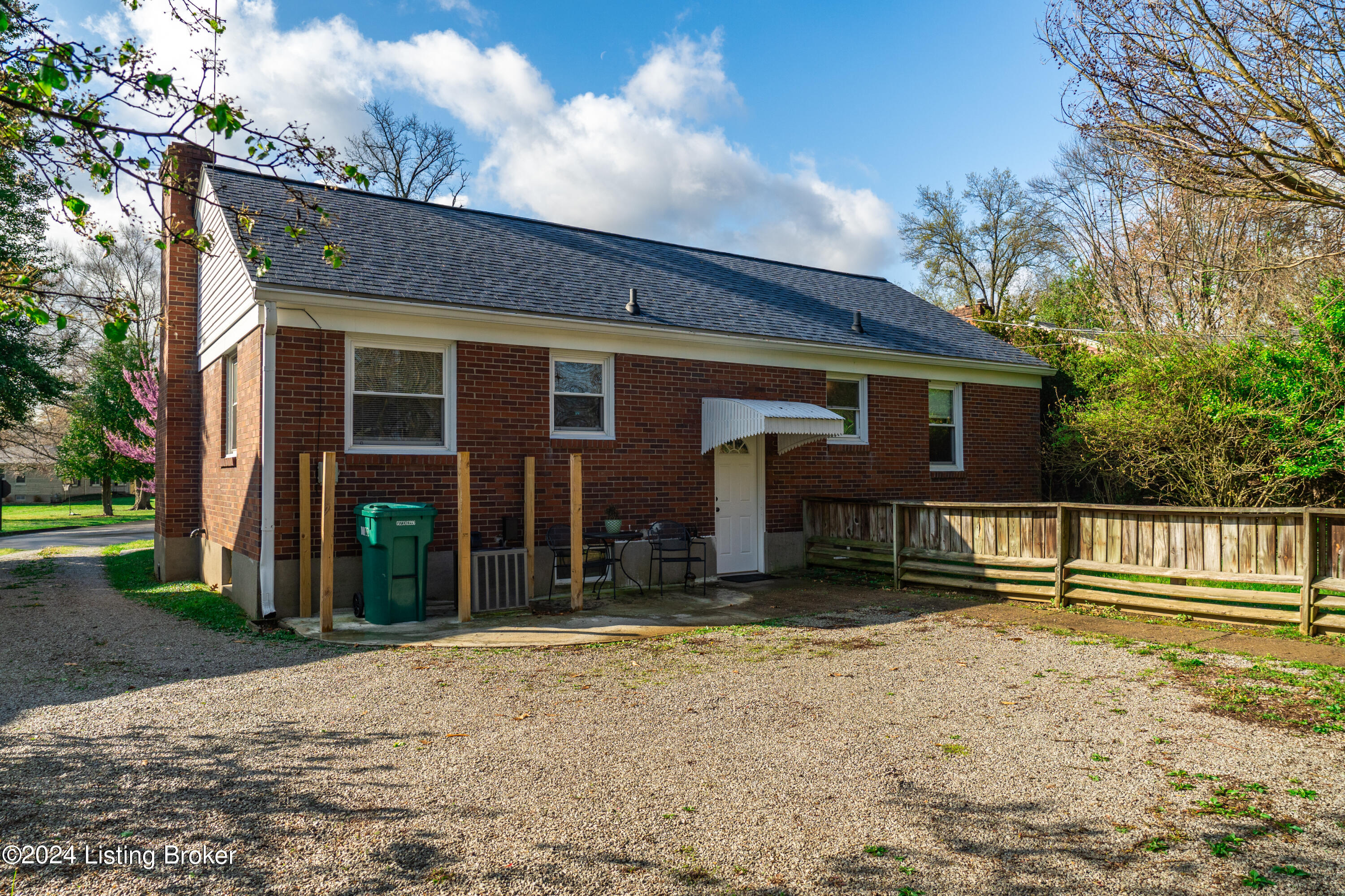 4525 Fox Run Road Louisville, KY 40207 - Photo 30 of 38 4525-Fox-Run-Rd_032