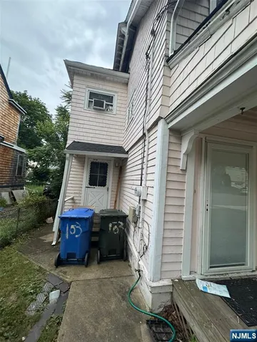 a view of backyard of house