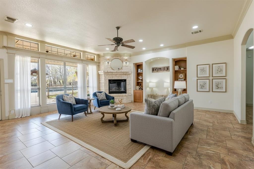 221 Arapahoe Ridge Weatherford, TX 76087 - Photo 9 of 36 Virtually staged