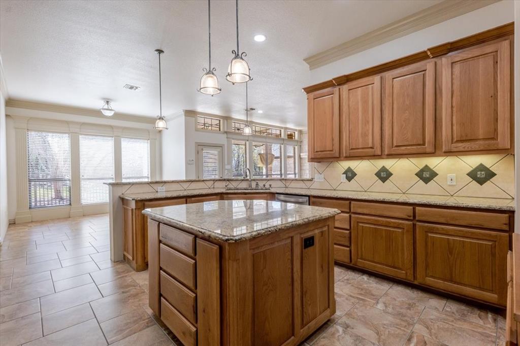 221 Arapahoe Ridge Weatherford, TX 76087 - Photo 10 of 36