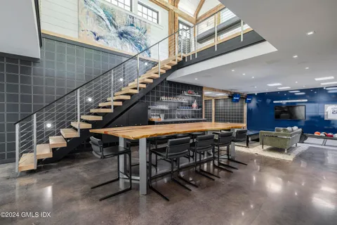 a view of entryway and hall