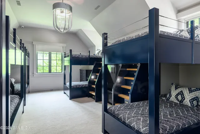 a view of a livingroom with furniture