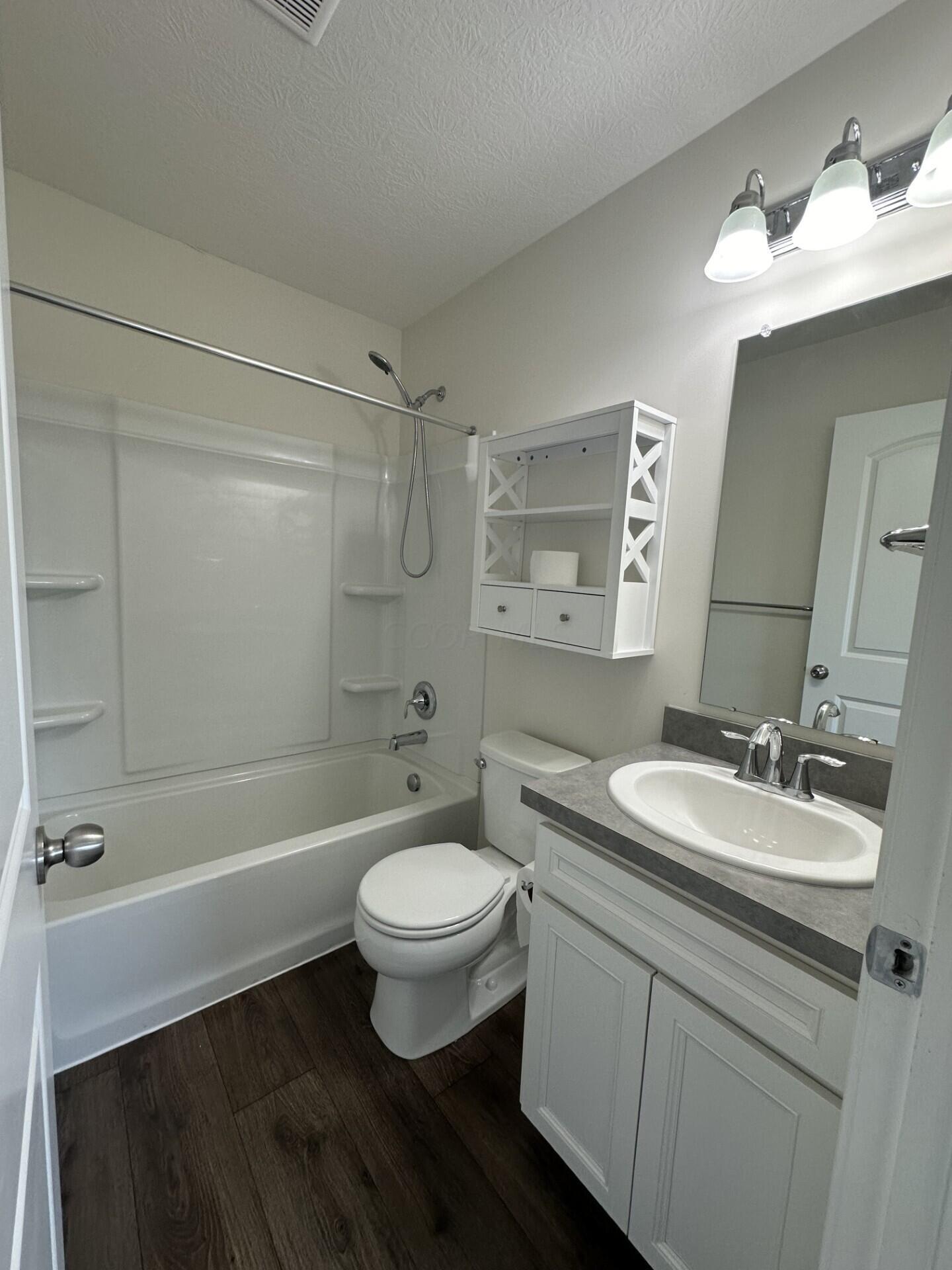 464 Autumn Ridge Circle Pickerington, OH 43147 - Photo 13 of 29 2nd Full Bath