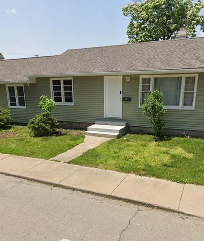 $1,100 | 1184 East Merchant Street, Unit 213, Kankakee, IL 60901