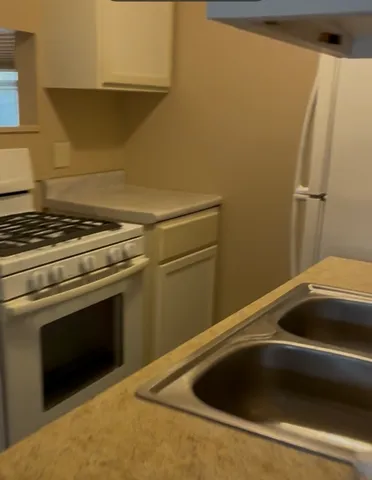 $1,100 | 1184 East Merchant Street, Unit 213, Kankakee, IL 60901