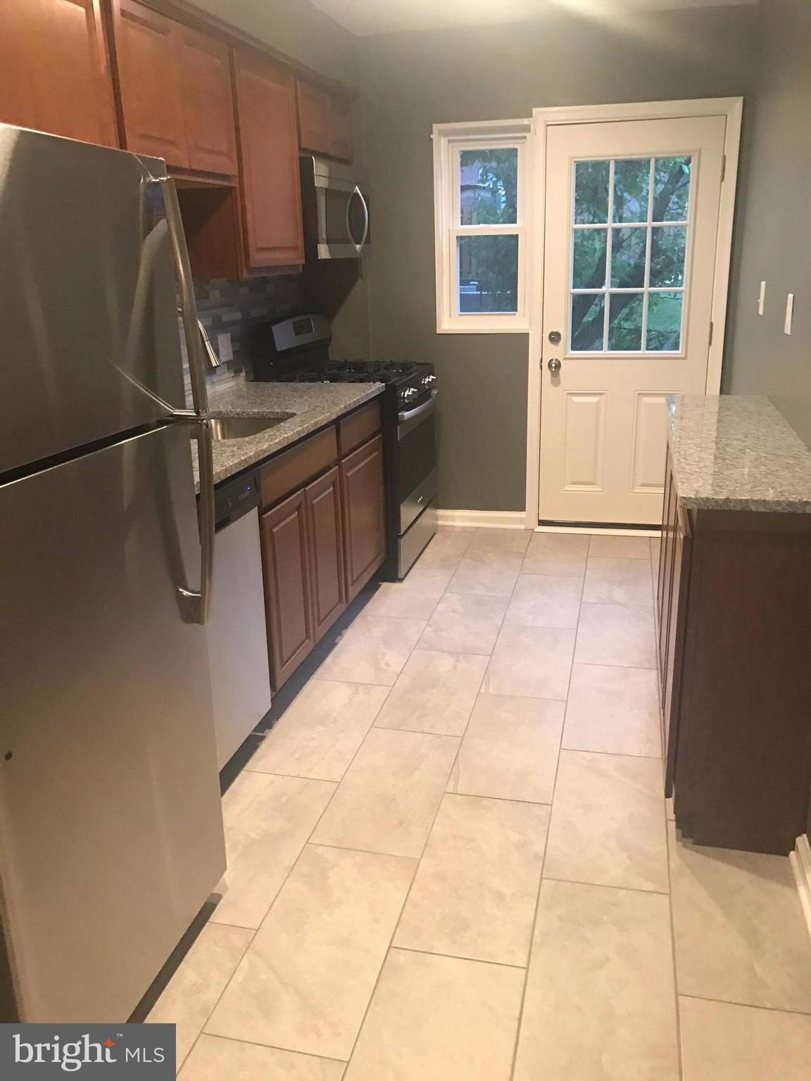 928 Coleridge Road Baltimore, MD 21229 - Photo 2 of 30 Kitchen