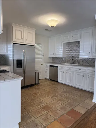 $2,350 | 1234 Gardenia Drive, Houston, TX 77018
