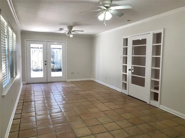 $2,350 | 1234 Gardenia Drive, Houston, TX 77018