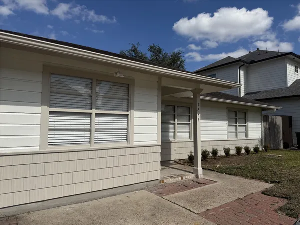 $2,350 | 1234 Gardenia Drive, Houston, TX 77018