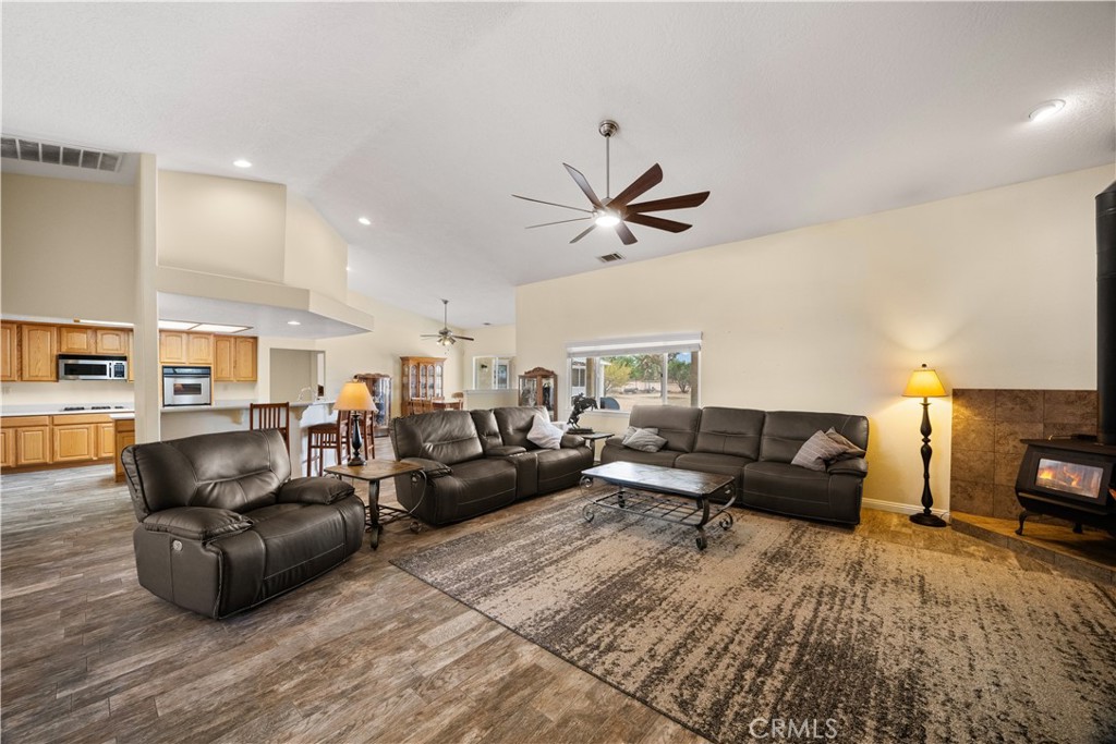 7682 Coleridge Road Oak Hills, CA 92344 - Photo 7 of 61 Gallery Image 7