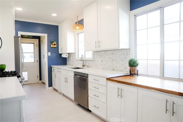 $1,075,000 | 4523 Ostrom Avenue, Lakewood, CA 90713