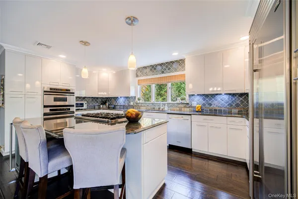 $629,000 | 16 Arapaho Court, Suffern, NY 10901