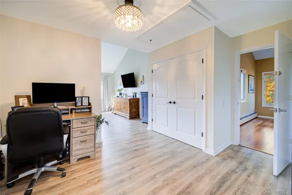 $629,000 | 16 Arapaho Court, Suffern, NY 10901