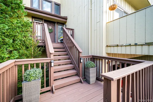 $629,000 | 16 Arapaho Court, Suffern, NY 10901