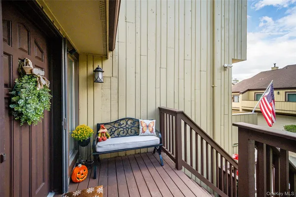 $629,000 | 16 Arapaho Court, Suffern, NY 10901