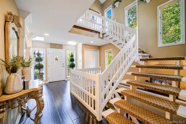 $629,000 | 16 Arapaho Court, Suffern, NY 10901