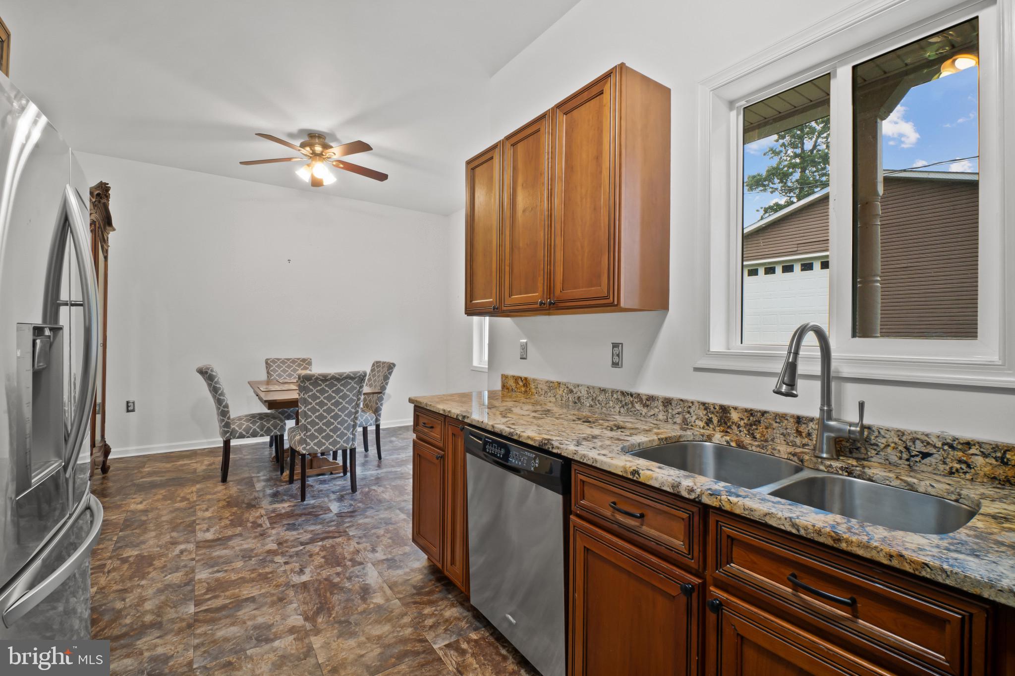 332 Riverside Drive Pasadena, MD 21122 - Photo 11 of 55 Kitchen
