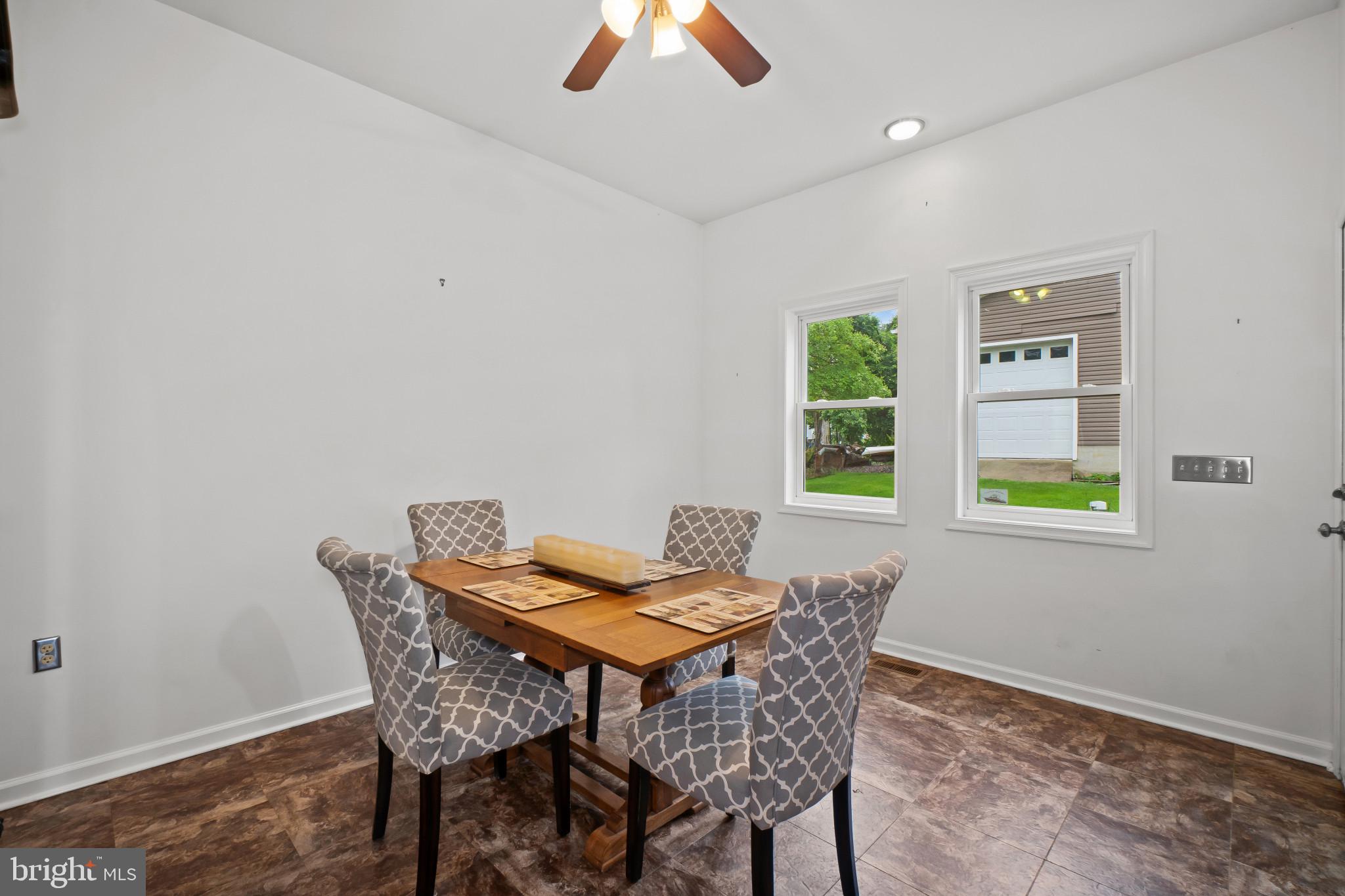 332 Riverside Drive Pasadena, MD 21122 - Photo 12 of 55 Dining Area