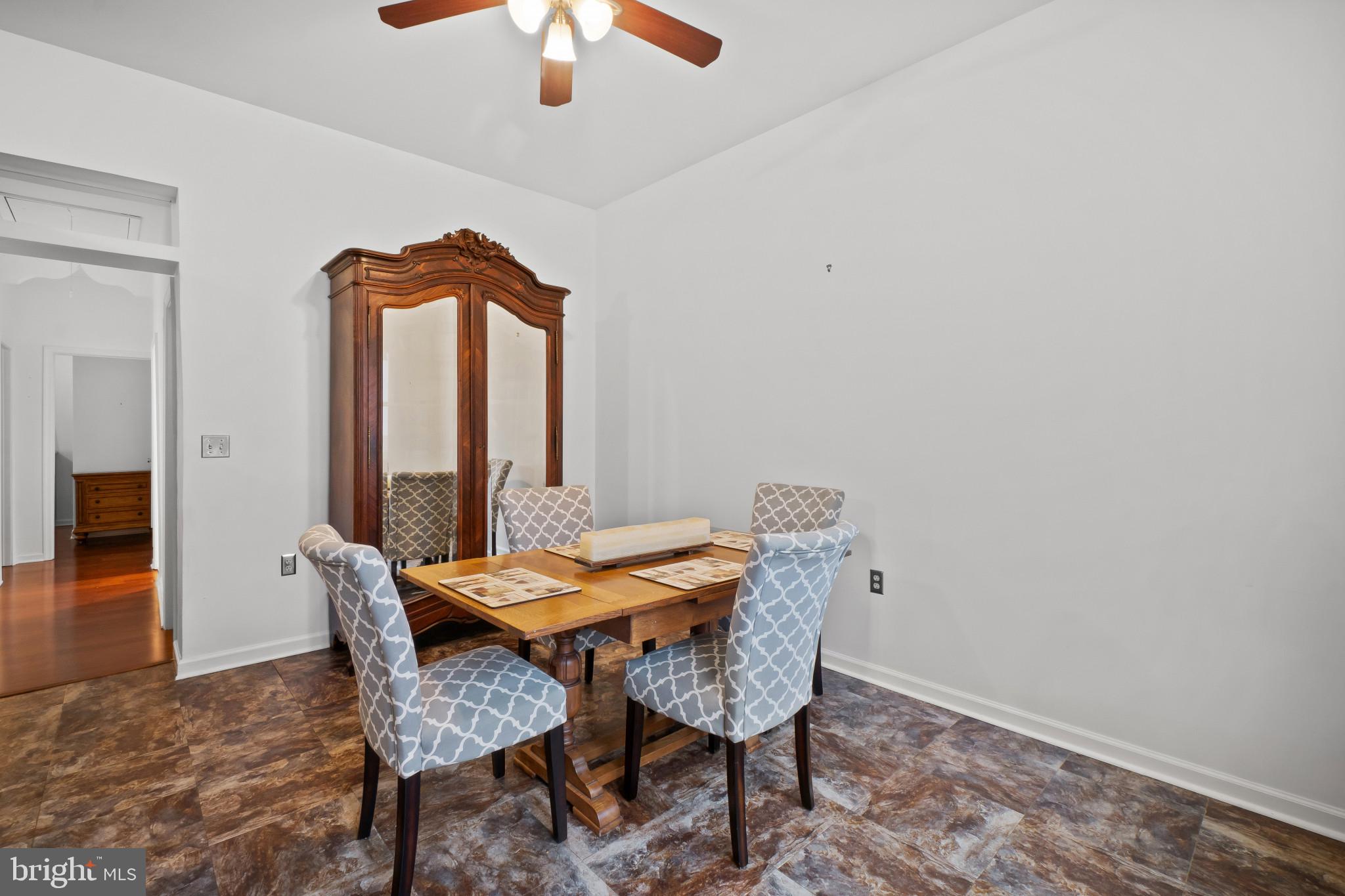332 Riverside Drive Pasadena, MD 21122 - Photo 13 of 55 Dining Area