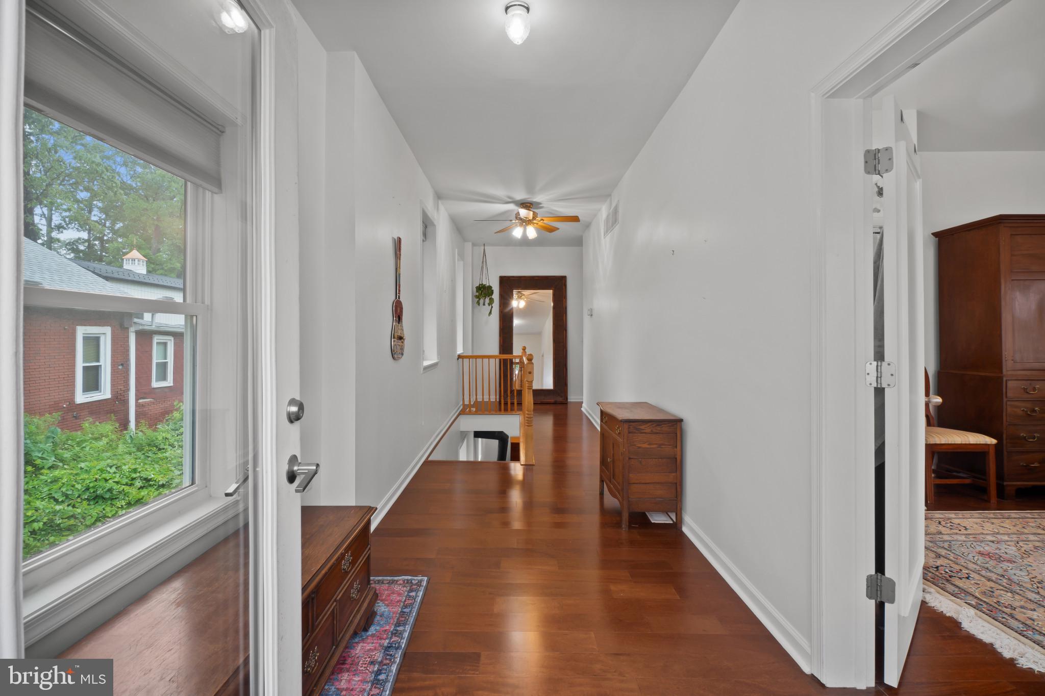 332 Riverside Drive Pasadena, MD 21122 - Photo 14 of 55 Hallway