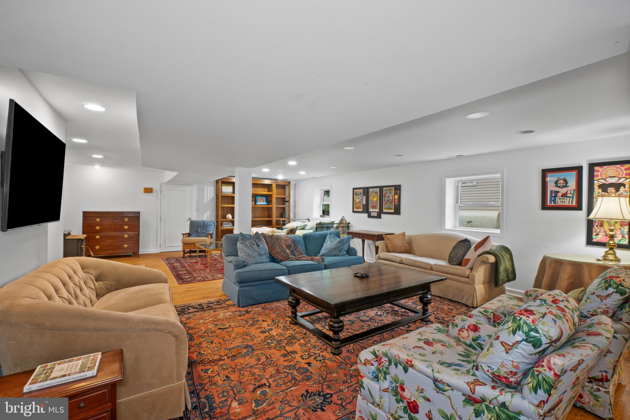 332 Riverside Drive Pasadena, MD 21122 - Photo 26 of 55 Family Room