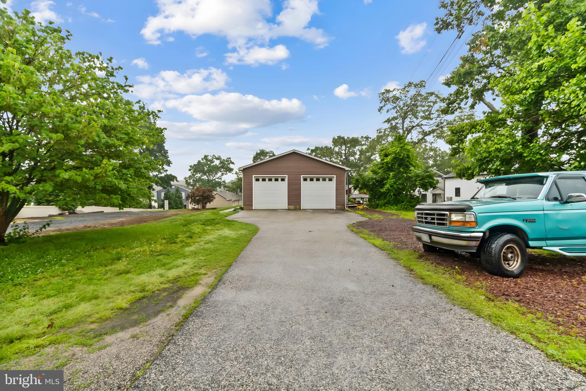 332 Riverside Drive Pasadena, MD 21122 - Photo 43 of 55 Detached Garage + Driveway Parking