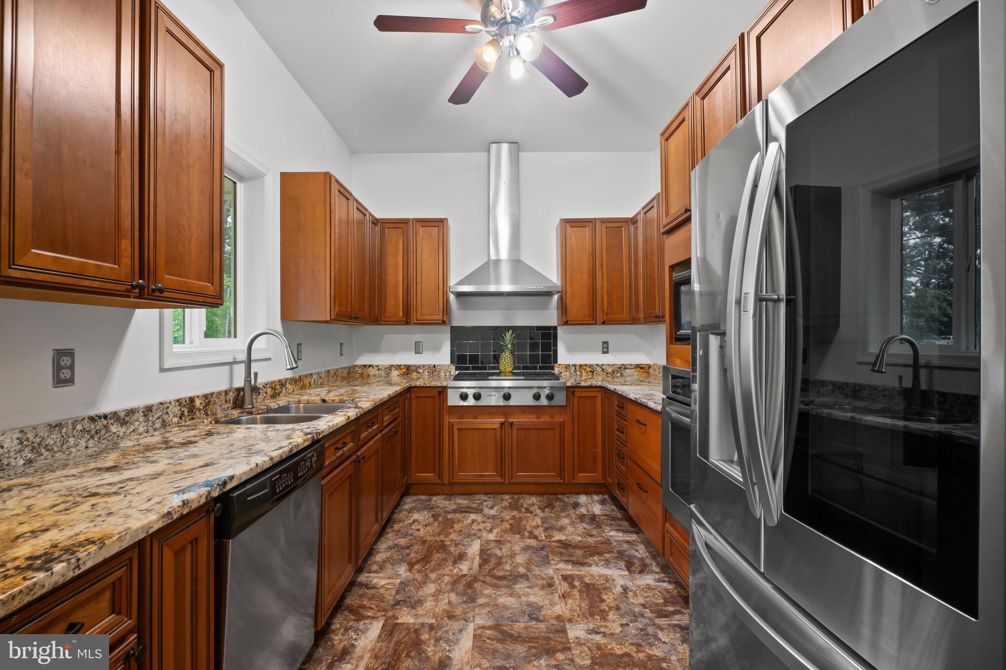 332 Riverside Drive Pasadena, MD 21122 - Photo 9 of 55 Kitchen