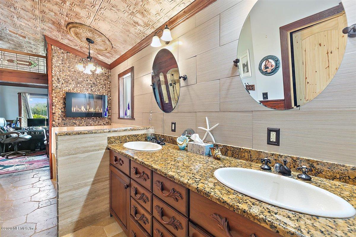 96396 Chester Road Yulee, FL 32097 - Photo 12 of 32 12-Primary Bathroom