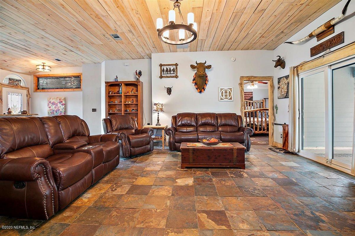 96396 Chester Road Yulee, FL 32097 - Photo 8 of 32 08-Family Room