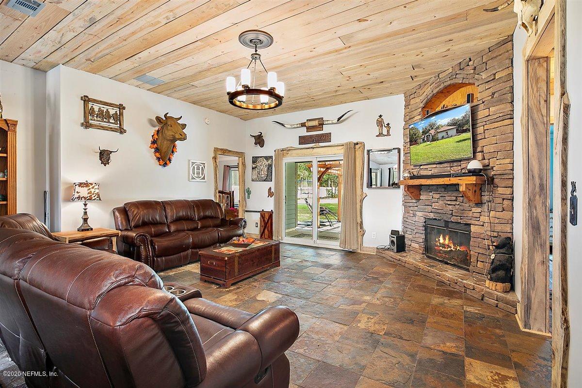 96396 Chester Road Yulee, FL 32097 - Photo 9 of 32 09-Family Room