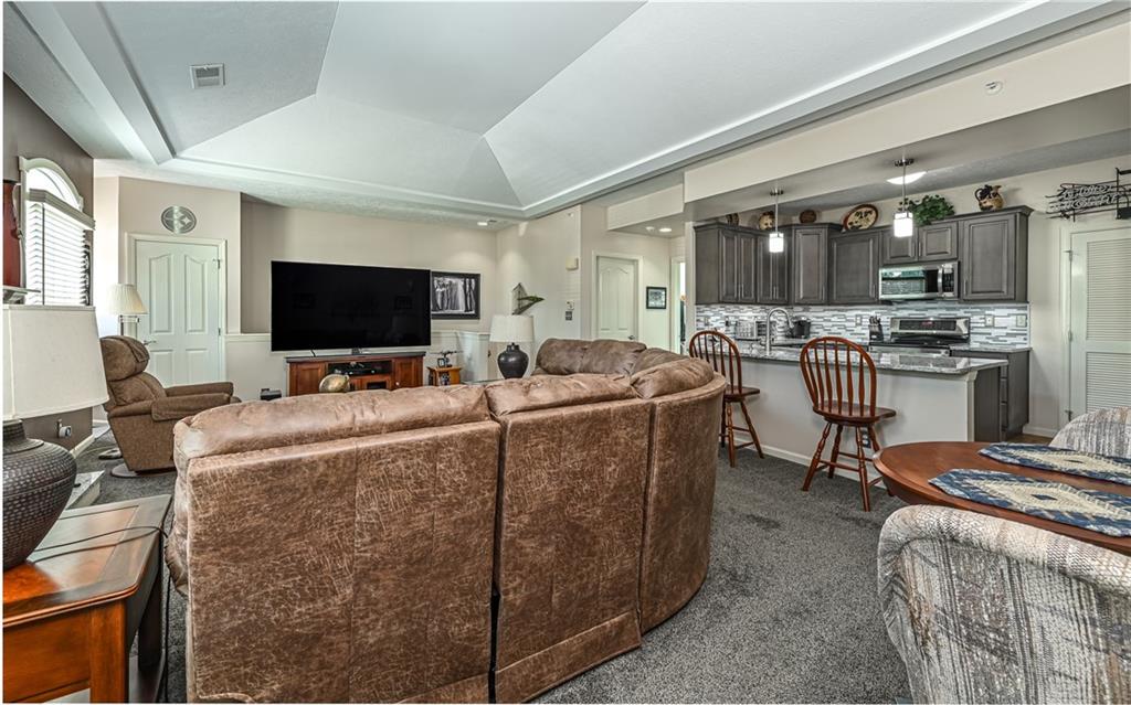 208 Adams Pointe Boulevard, Unit 6 Mars, PA 16046 - Photo 5 of 18