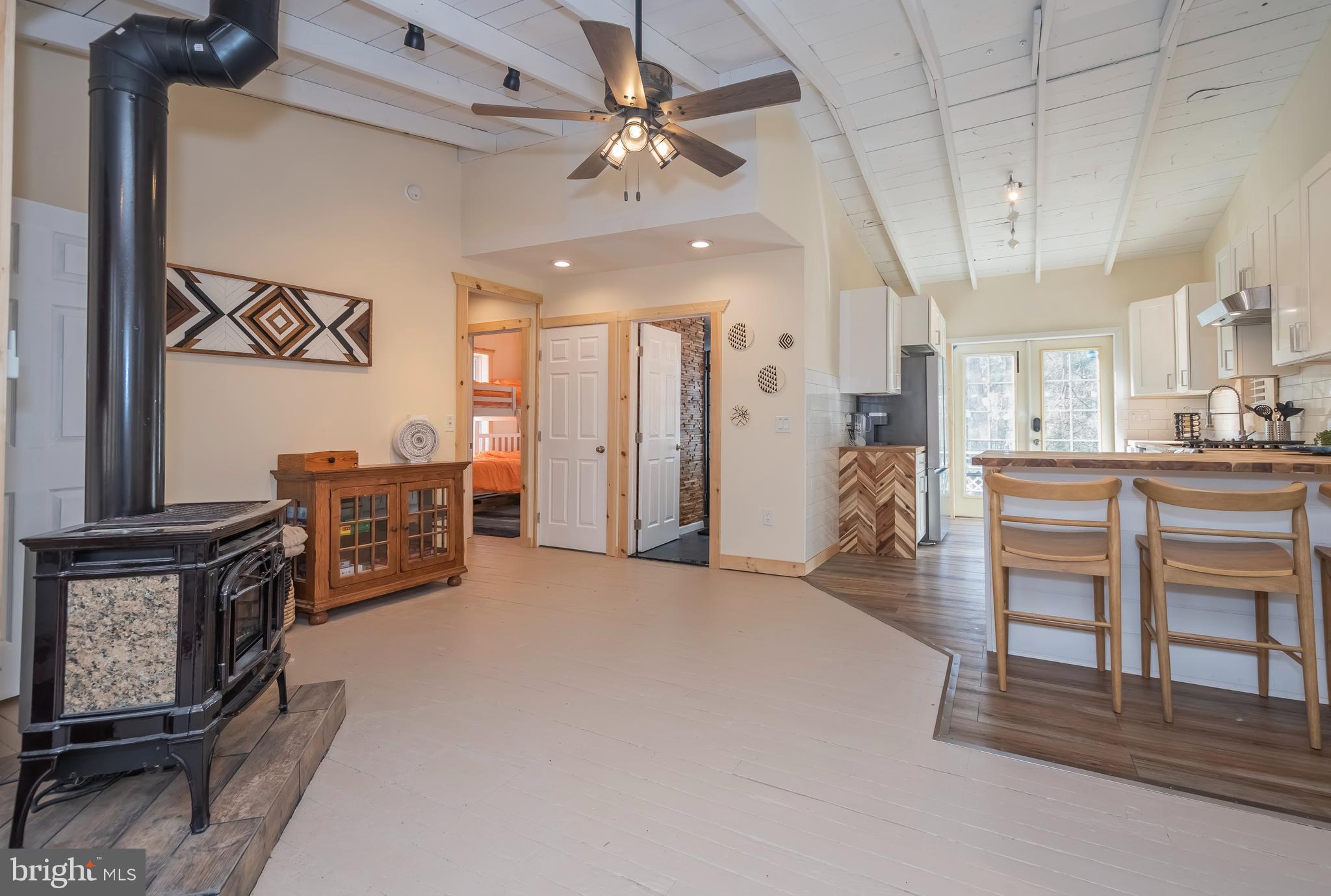 114 Waterwheel Road Oakland, MD 21550 - Photo 5 of 32 Gallery Image 5