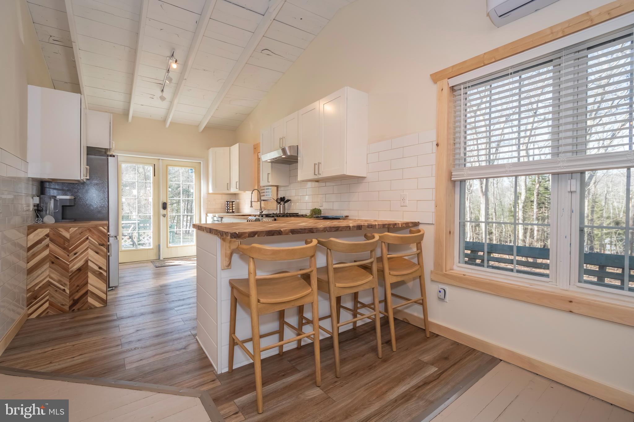 114 Waterwheel Road Oakland, MD 21550 - Photo 9 of 32 Gallery Image 9