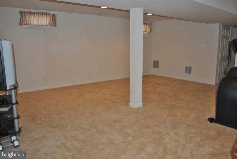 9633 Biggs Road Middle River, MD 21220 - Photo 8 of 23 Family Room