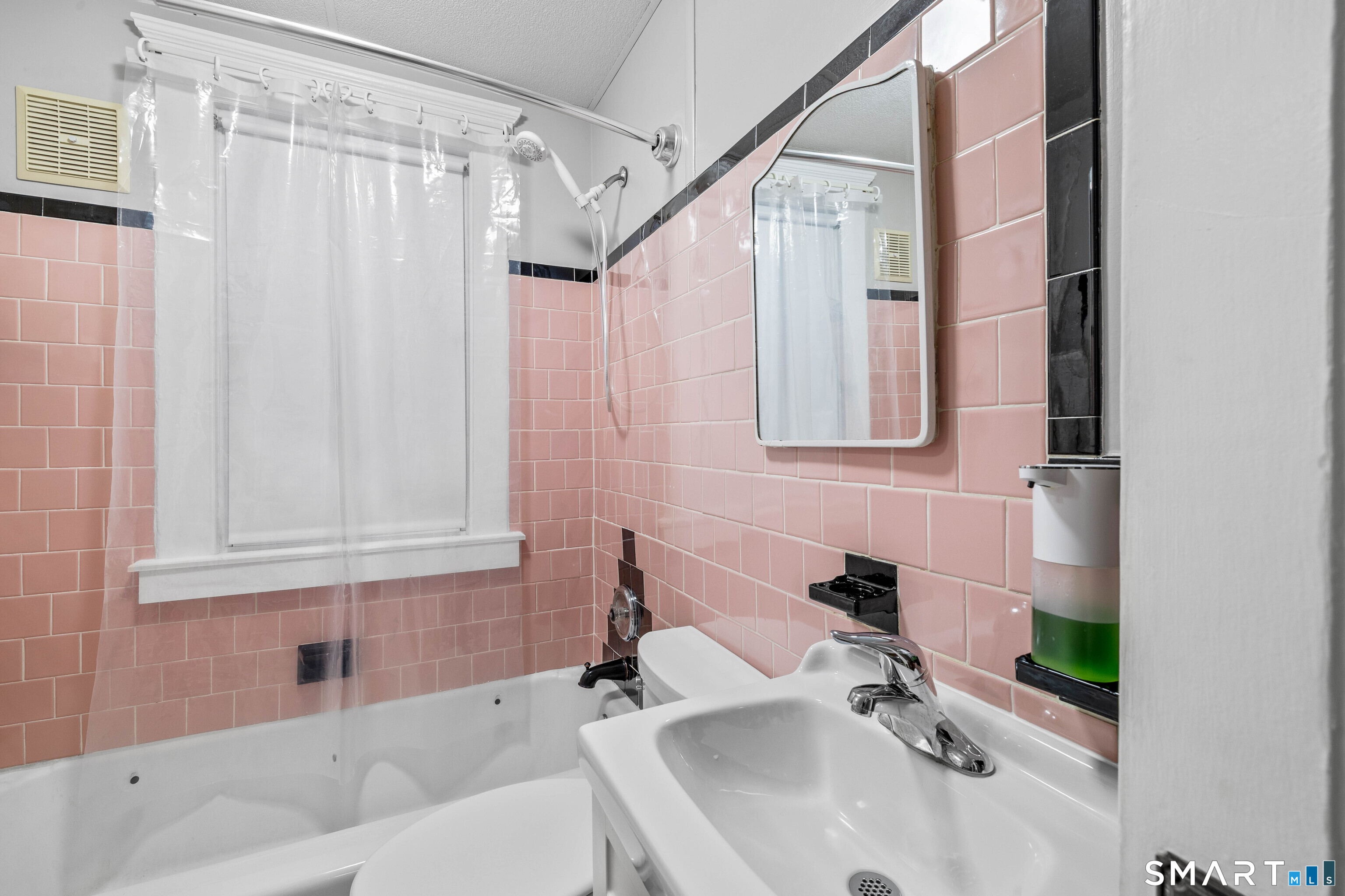 1857 State Street, Unit 1 Hamden, CT 06517 - Photo 12 of 24