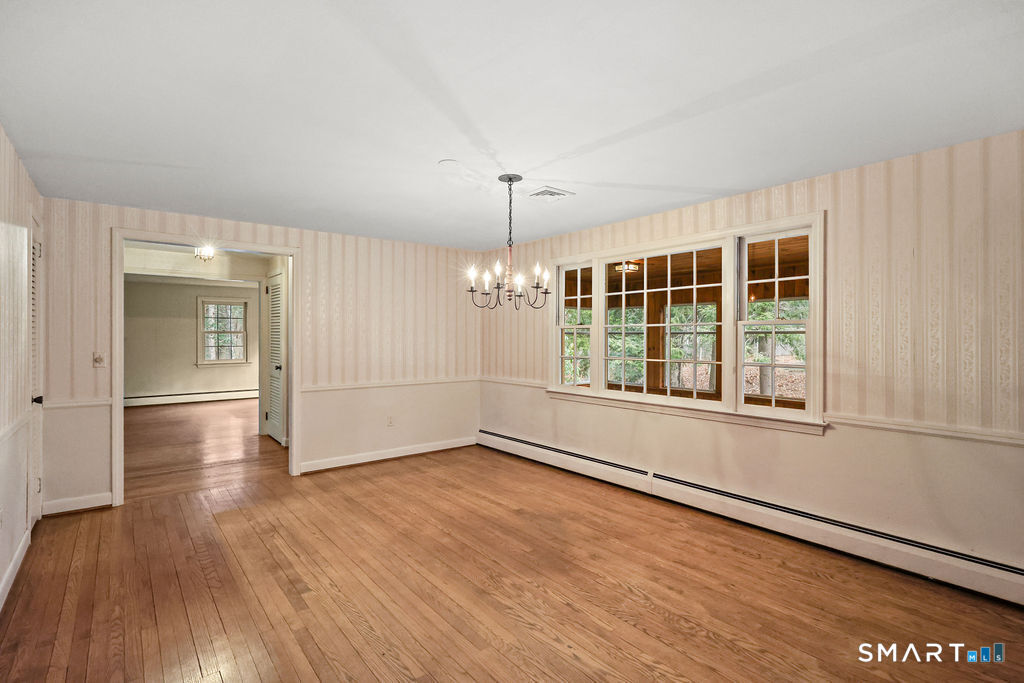16 Richard Road Simsbury, CT 06070 - Photo 17 of 40