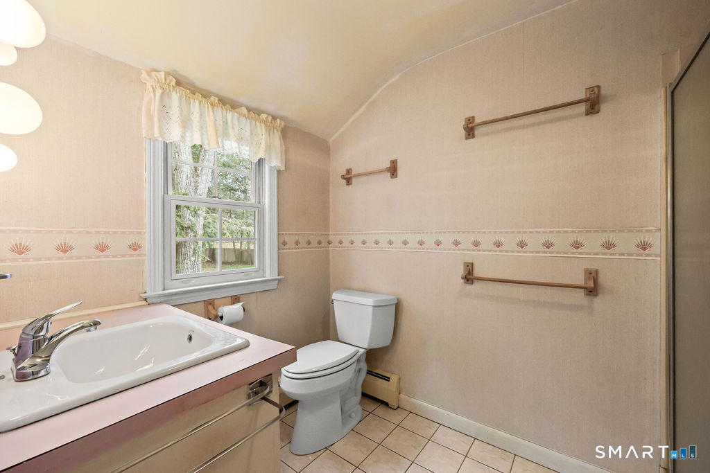 16 Richard Road Simsbury, CT 06070 - Photo 28 of 40