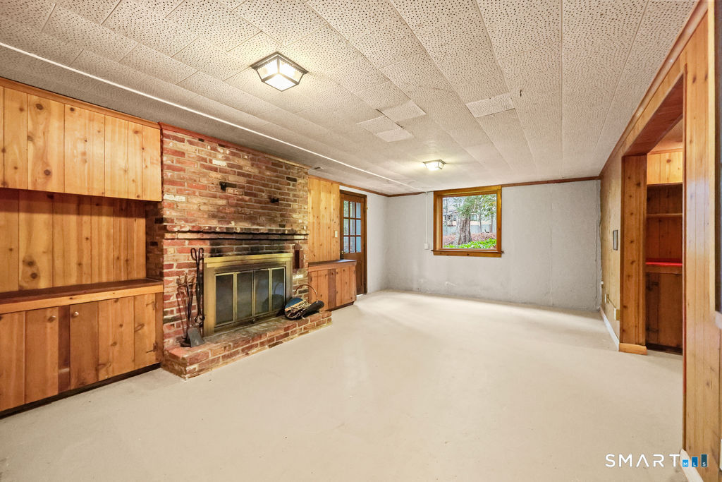 16 Richard Road Simsbury, CT 06070 - Photo 34 of 40