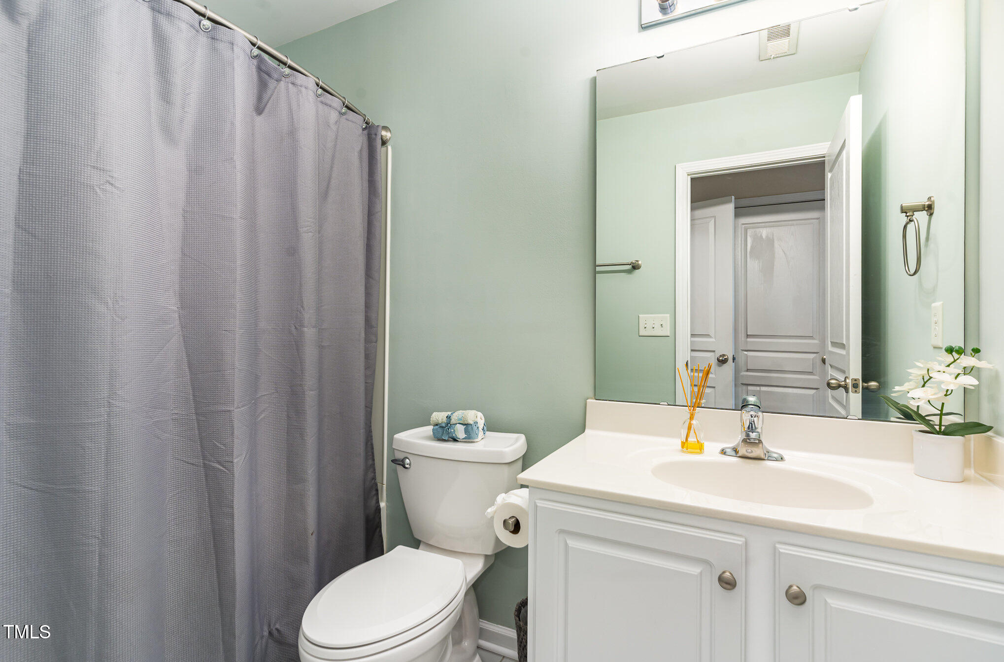 709 Bryant Street Raleigh, NC 27603 - Photo 18 of 26 018_dsc00046-edit_732