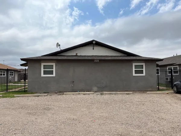 $525 | 226 Avenue South, Unit C, Lubbock, TX 79415