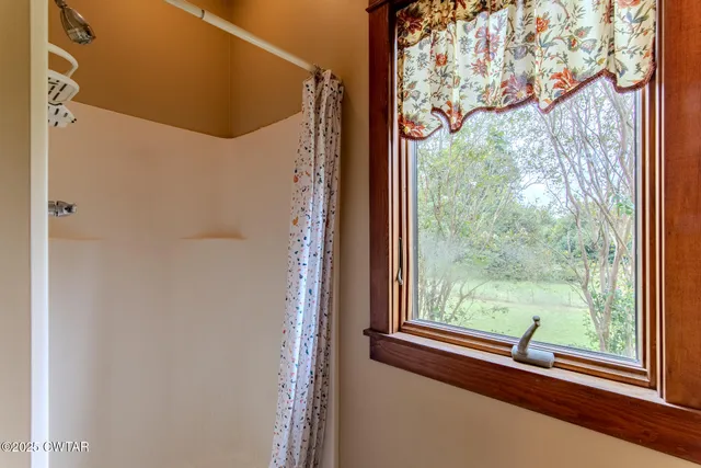 $499,000 | 3554 Shades Bridge Road, Greenfield, TN 38230