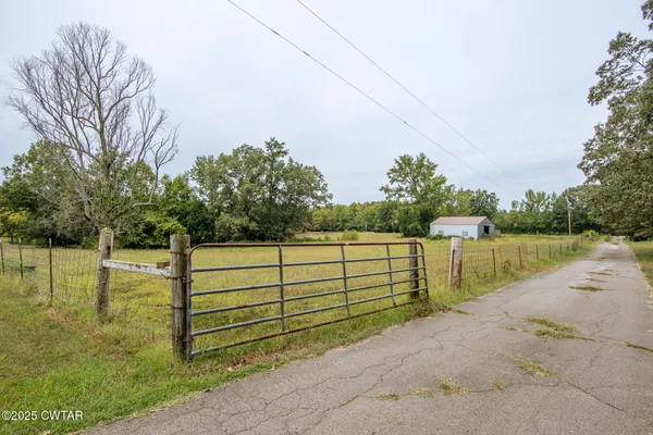 $499,000 | 3554 Shades Bridge Road, Greenfield, TN 38230